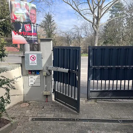 Apartamento Monteurzimmer Leo 2 Wiesbaden